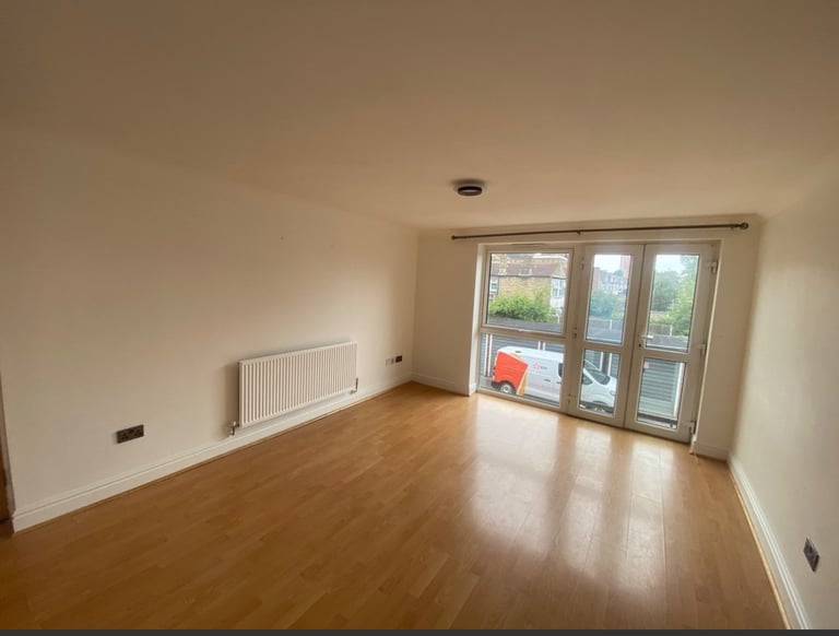 image for 1 Bedroom Flat with Balcony in East Ham 
