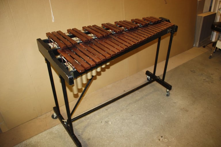 Yamaha YX-135 Standard Xylophone With Resonators 3 1/2 Octaves + Padauk Tone Bars ~ £700 ono
