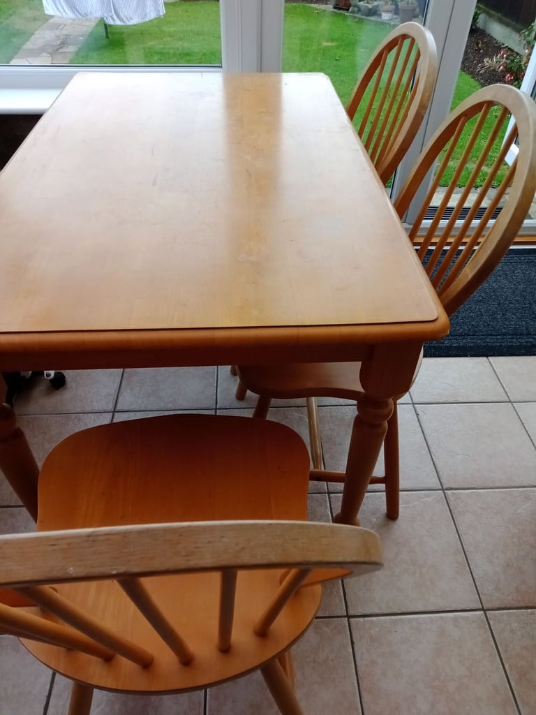 Wooden dining table and 4 chairs 