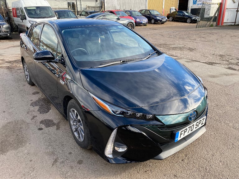 TOYOTA PRIUS PLUGIN PCO CAR HIRE RENT,UBER BOLT ULEZ FREE in