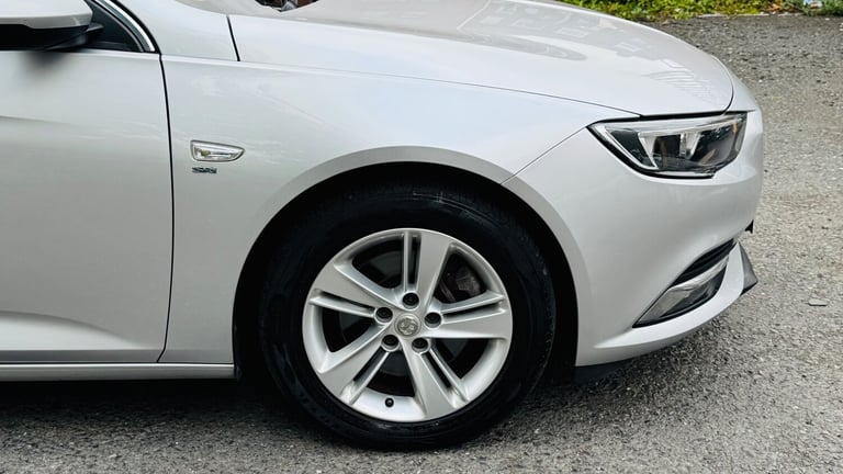 2017 Vauxhall Insignia SRI NAV 5-Door Diesel