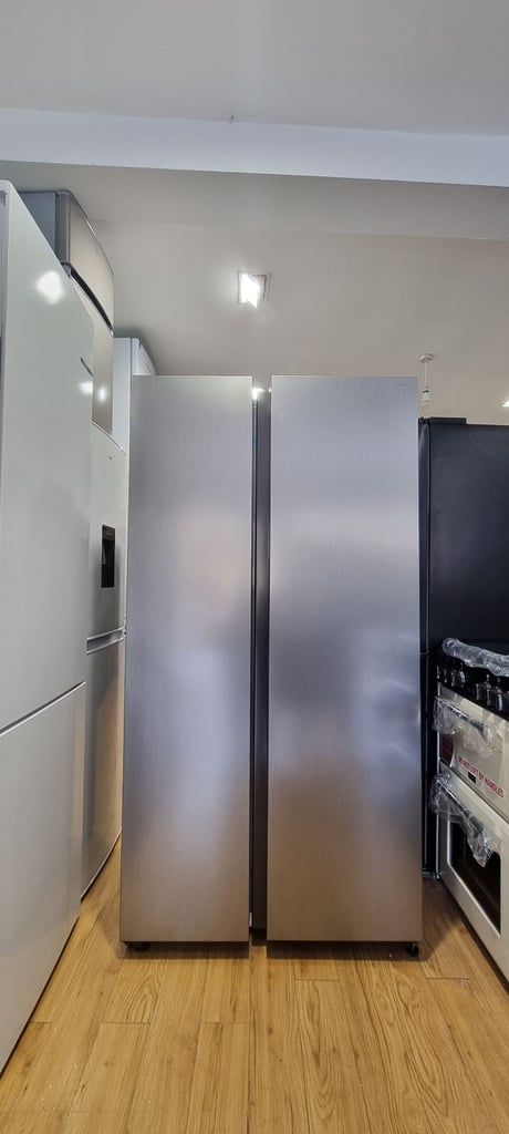 Ex display SAMSUNG Series 8 SpaceMax RS66DG813CS9EU American-Style Smart Fridge Freezer - Silver 