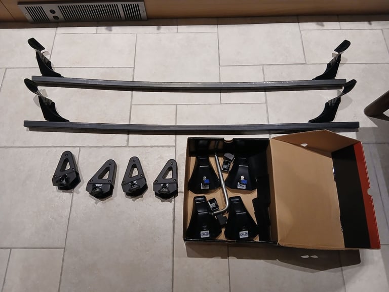Roof Bars - Cruz and Thule Loadstops