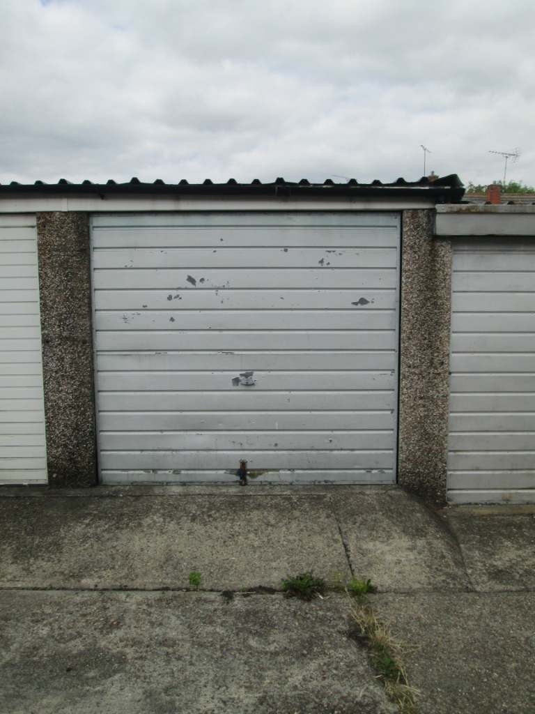 image for SS16 ~ Lock Up Garage ~ Codenham Green  ~ Basildon ~ Central Location ~ Rare opportunity!