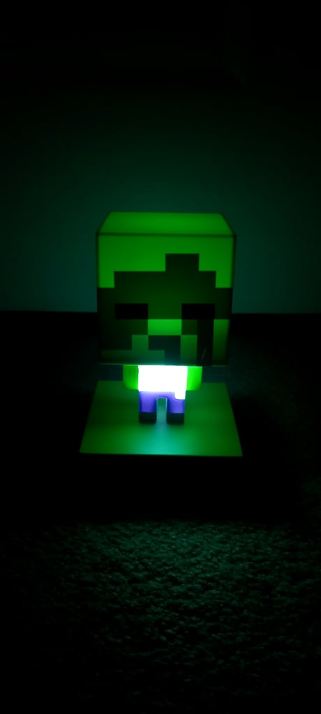 Zombie Lamp (batteries included)