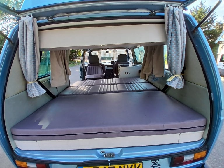 Volkswagen T25 Camper Van Petrol/LPG Excellent specification and condition. No rust!