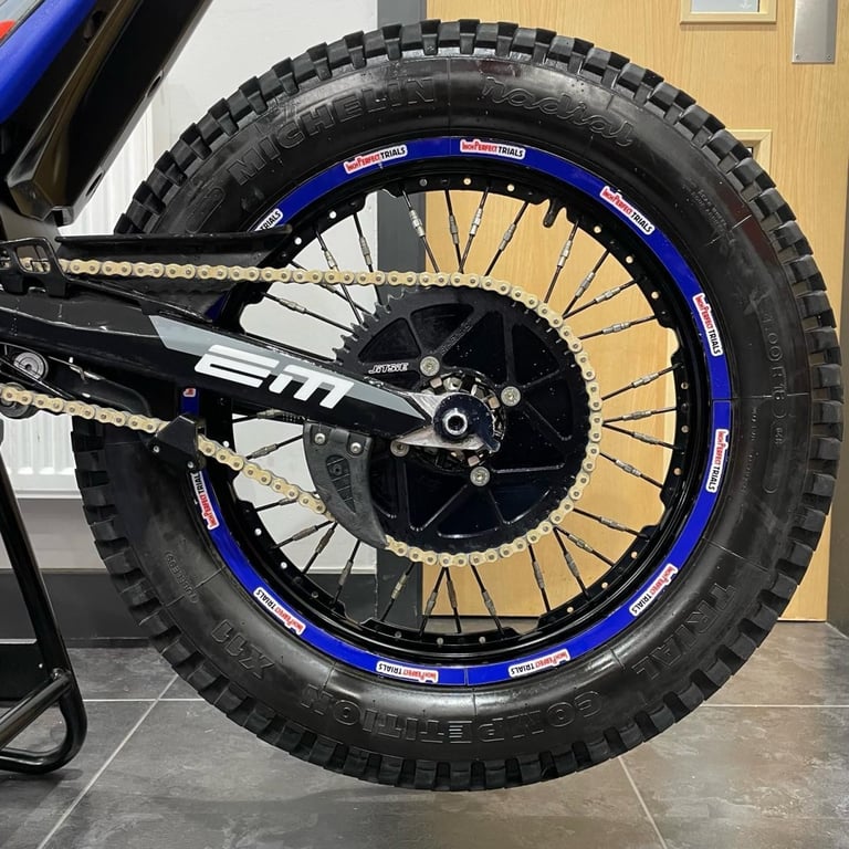 2023 EM EPURE RACE ** EXCELLENT CONDITION** EX-DEMO USED ELECTRIC TRIAL