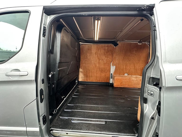 Ford Transit Custom 2.0 280 EcoBlue Limited L1 H1 Euro 6 (s/s) 5dr Diesel Manual