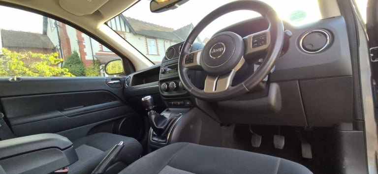 Jeep Compass Sport Plus - 2.2 CRD Diesel Manual SUV 2012