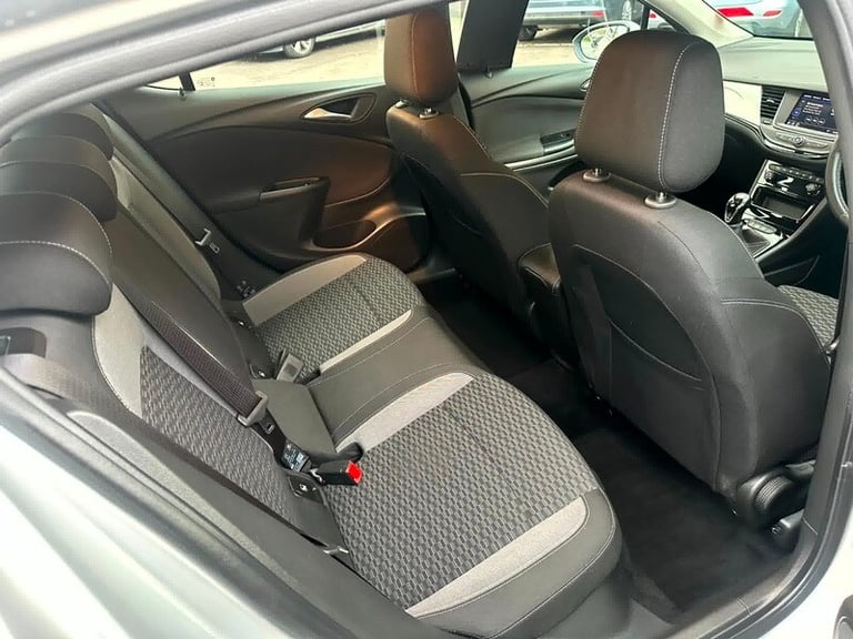 Vauxhall Astra SRI -6 SPEED, ONLY 66159 MILES, LANE ASSIST, REAR PARKING SENSORS
