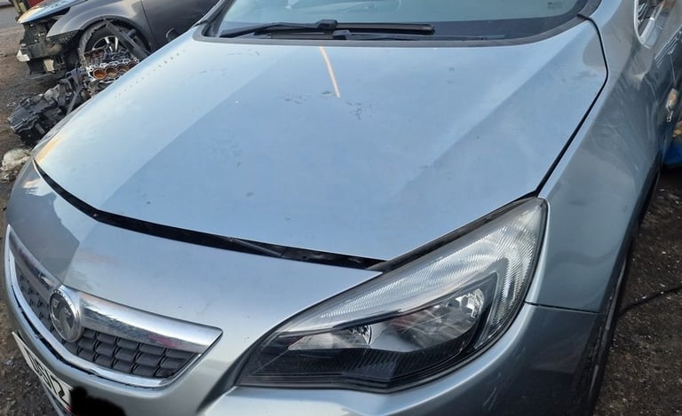 Vauxhall Astra J Bonnet Silver Z179 2012