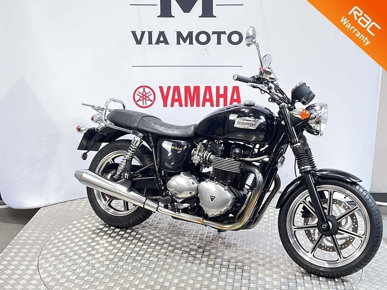 TRIUMPH BONNEVILLE 865 - 2011 - 1900 miles