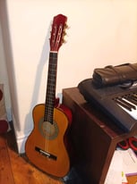 3/4 size guitar perfect condition 