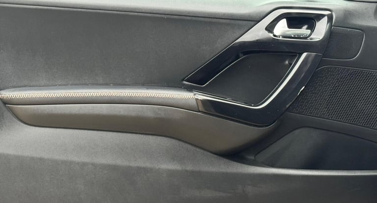 2015 Peugeot 208 1.2 VTi PureTech Allure Euro 5 3dr Petrol