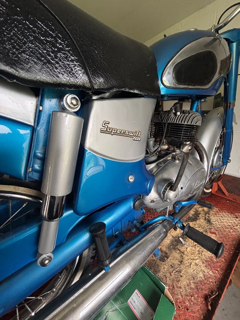 250cc James motor cycle 