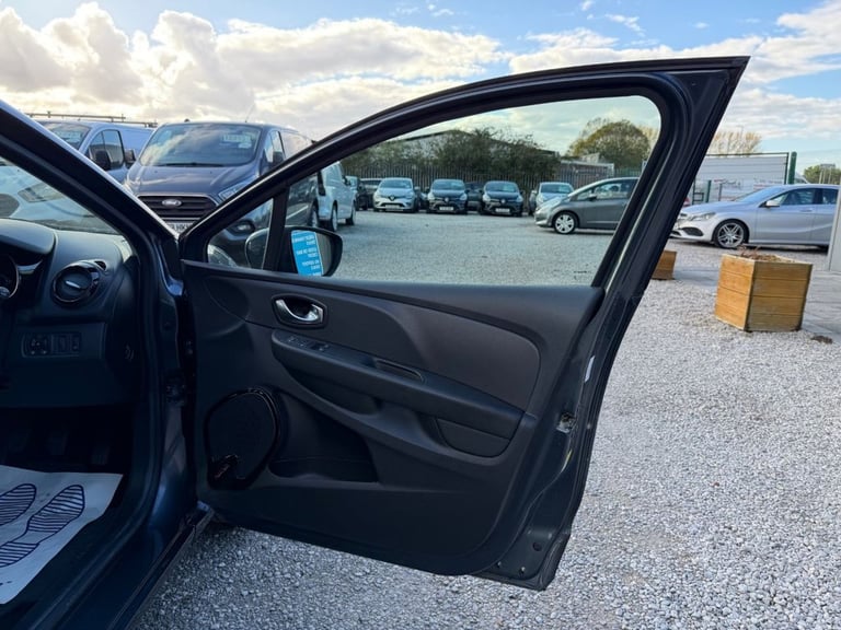 2025 Renault Clio 1.5 dCi 90 Play 5dr Hatchback DIESEL Manual