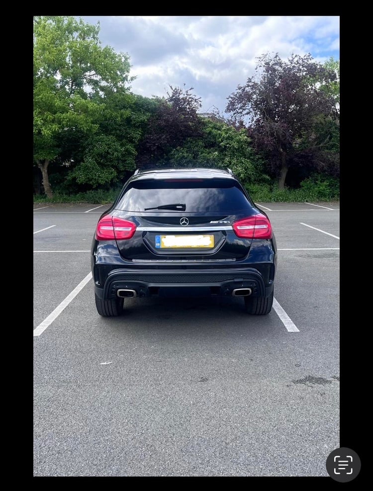 Black Mercedes – AMG Line (Automatic)