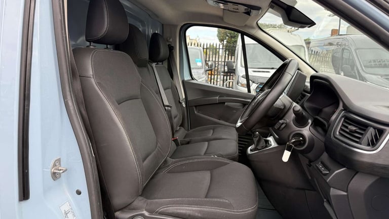 2022 Renault Trafic SL28 Blue dCi 130 Sport Van Van Diesel Manual