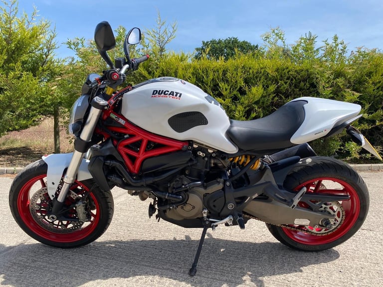 2014 64 DUCATI M821 MONSTER ABS NAKED WHITE M 821 NEW MOT MINT LOW MILES