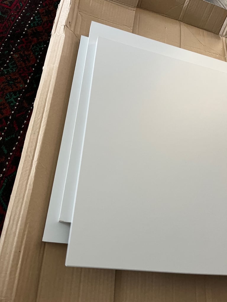 FREE 3 shelves 41x43 cm