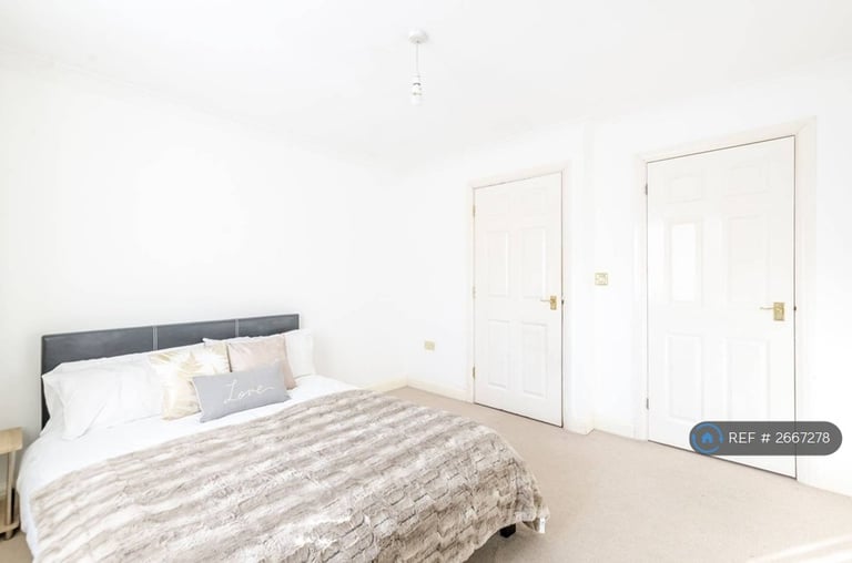 3 bedroom house in Banfield Road, London, SE15 (3 bed) (#2667278)