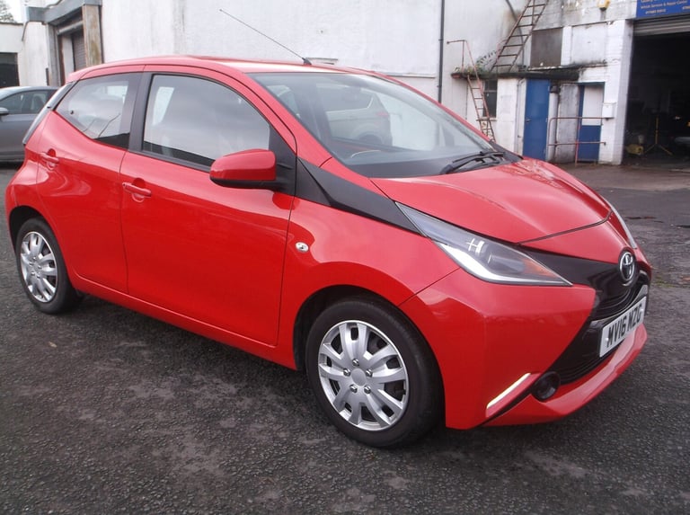 2016 Toyota AYGO 1.0 VVT-i X-Play 5dr HATCHBACK Petrol Manual