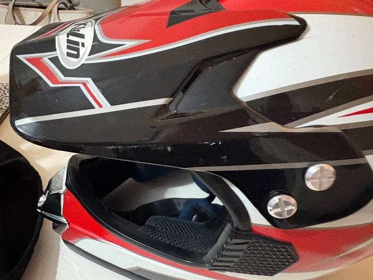 Motor-cross helmet