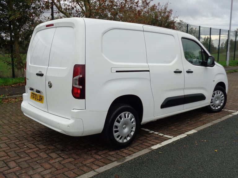 2020 Vauxhall Combo 2300 1.5 Turbo D 100ps H1 L2 Sportive Van LONG WHEEL BASE PANEL VAN Diesel Ma...