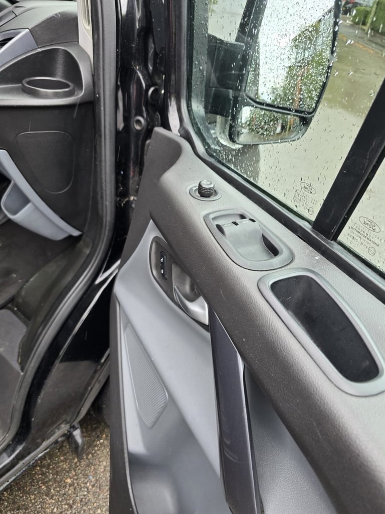 2017 Ford Transit Custom 2.0 TDCi 290 Limited Panel Van 5dr Diesel Manual L1 H2 (157 g/km, 168 bh...