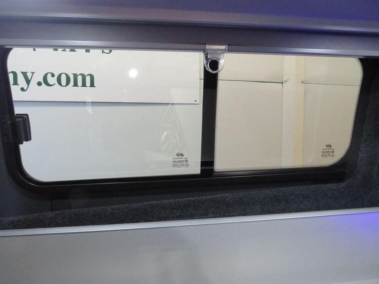 FORD TRANSIT CUSTOM 300 Limited Camper Van - Day Van - Motohome Black Manual Die