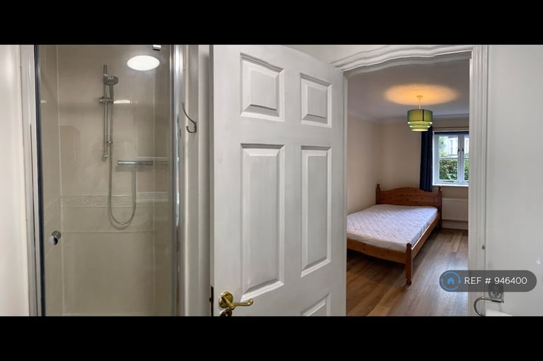 2 bedroom flat in Clevedon House, Oxford, OX3 (2 bed) (#946400)