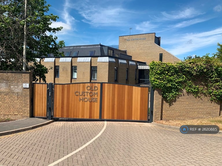 1 bedroom flat in Old Custom House, Harwich, CO12 (1 bed) (#2620885)