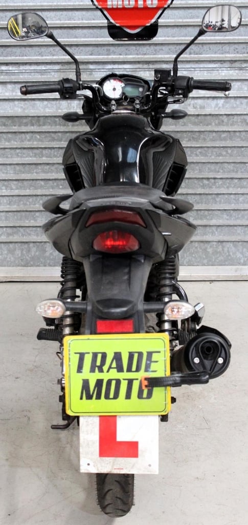 2018 18 YAMAHA YS 125 LEARNER LEGAL TRADE SALE BLACK 28K MILES NEW MOT YS125 YBR