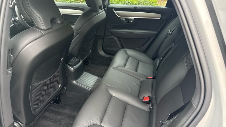 2025 Volvo V90 2.0 T6 [350] PHEV Plus Dark 5dr AWD Auto Estate Estate Hybrid Automatic