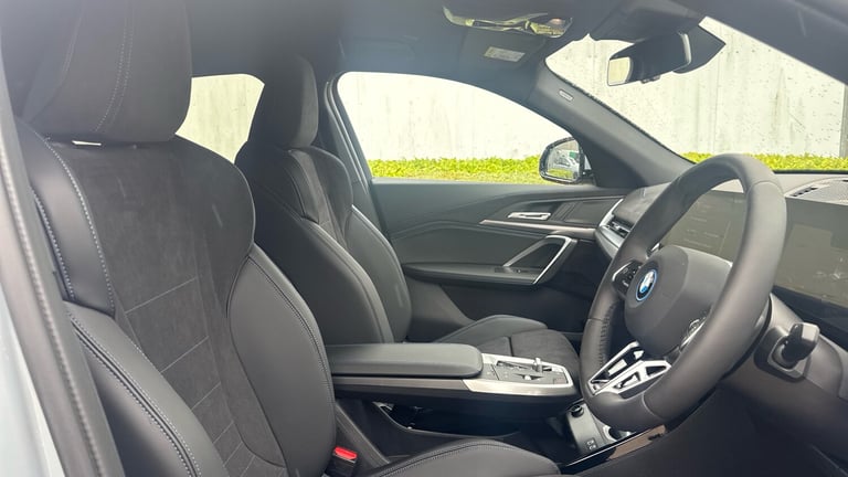 2025 BMW iX2 150kW eDrive20 M Sport 65kWh 5dr Auto [Tech/Pro] Electric Hatchback Hatchback Electr...