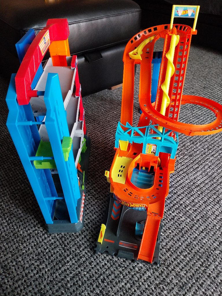 Hot Wheelz items and Toy Bundle