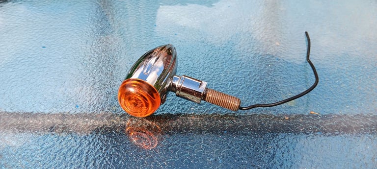 Motorcycle bullet style brake and turn lights x 2