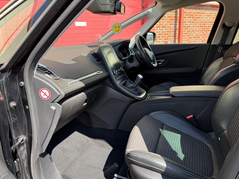 2019 Renault Scenic 1.3 TCe Signature Euro 6 (s/s) 5dr MPV Petrol Manual