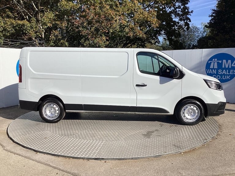 2023 Renault Trafic dCi Blue LL30 Business+ LWB L/R Euro 6 LWB Panel Van Diesel Manual