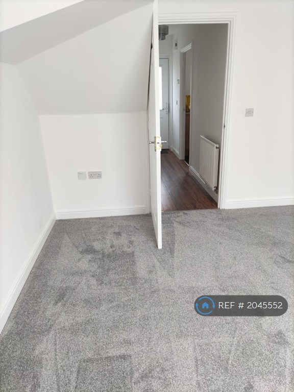 2 bedroom house in Brambling Close, Stowmarket, IP14 (2 bed) (#2045552)