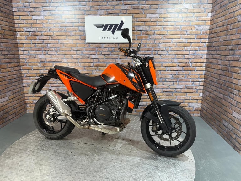 KTM 690 DUKE - NEW MOT - NATIONWIDE DELIVERY - FULL SERVICE HISTORY