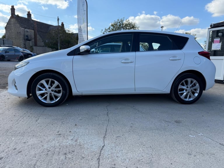 2014 Toyota Auris 1.6 V-Matic Icon Euro 5 5dr HATCHBACK Petrol Manual