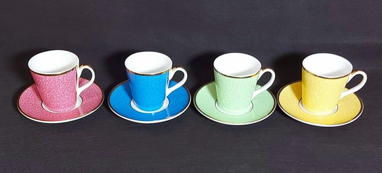 Royal Worcester Queen Elizabeth II Espresso Coffee Cups Set Limited Edition Collectors Item Rare NEW