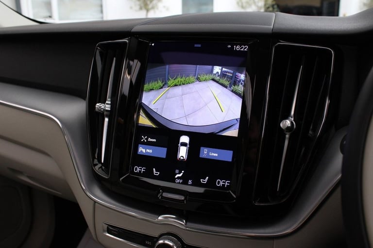 2021 Volvo XC60 2.0 B5 MHEV Momentum SUV 5dr Petrol Hybrid Auto AWD Euro 6 (s/s) (250 ps) ESTATE ...