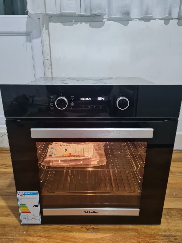 Miele single electric oven built-in black multifunction pyrolytic 