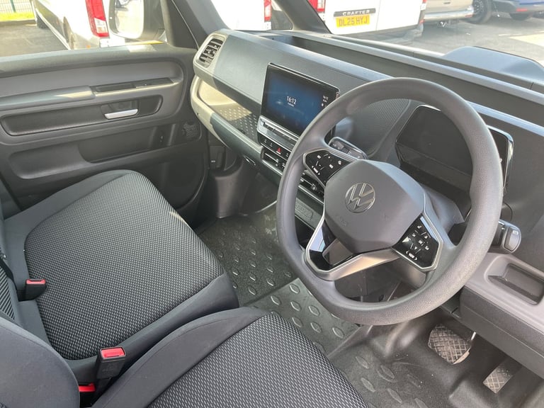  Volkswagen Id. Buzz Cargo Pro 77kwh Commerce Panel Van 5dr Electric Auto 204 Ps