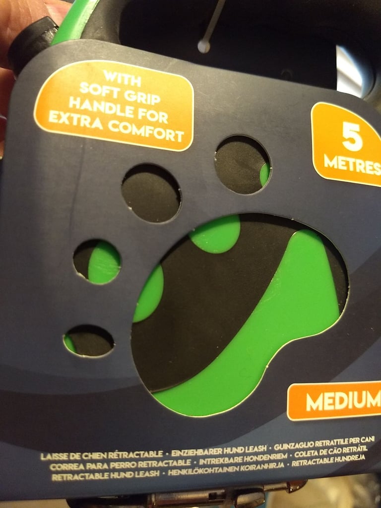 image for Retractable dog lead. Pet pro essential. 5 metres. NEW