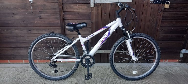 Apollo Jewel Girls Mountain Bike. 