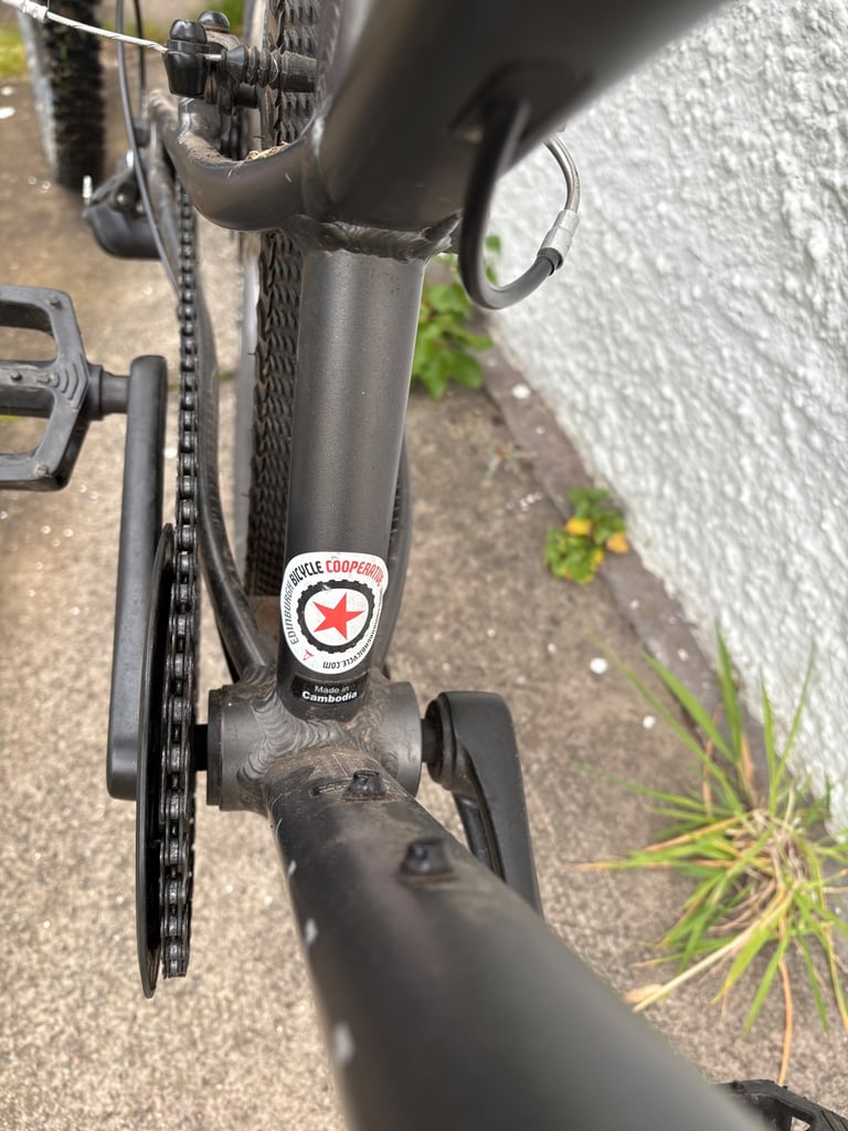 Specialized Jett 24 kids bike
