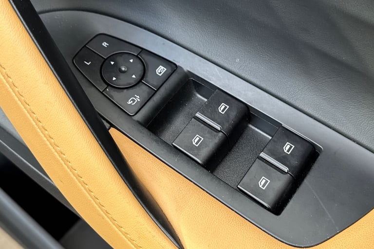 2024 MG MG HS 106290 Hatchback Petrol Manual